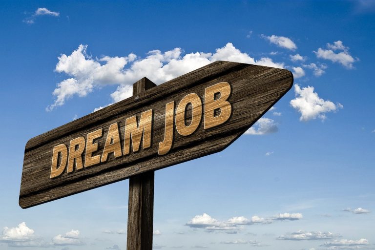 It’s Time to Write the Résumé: 7 Easy Tips